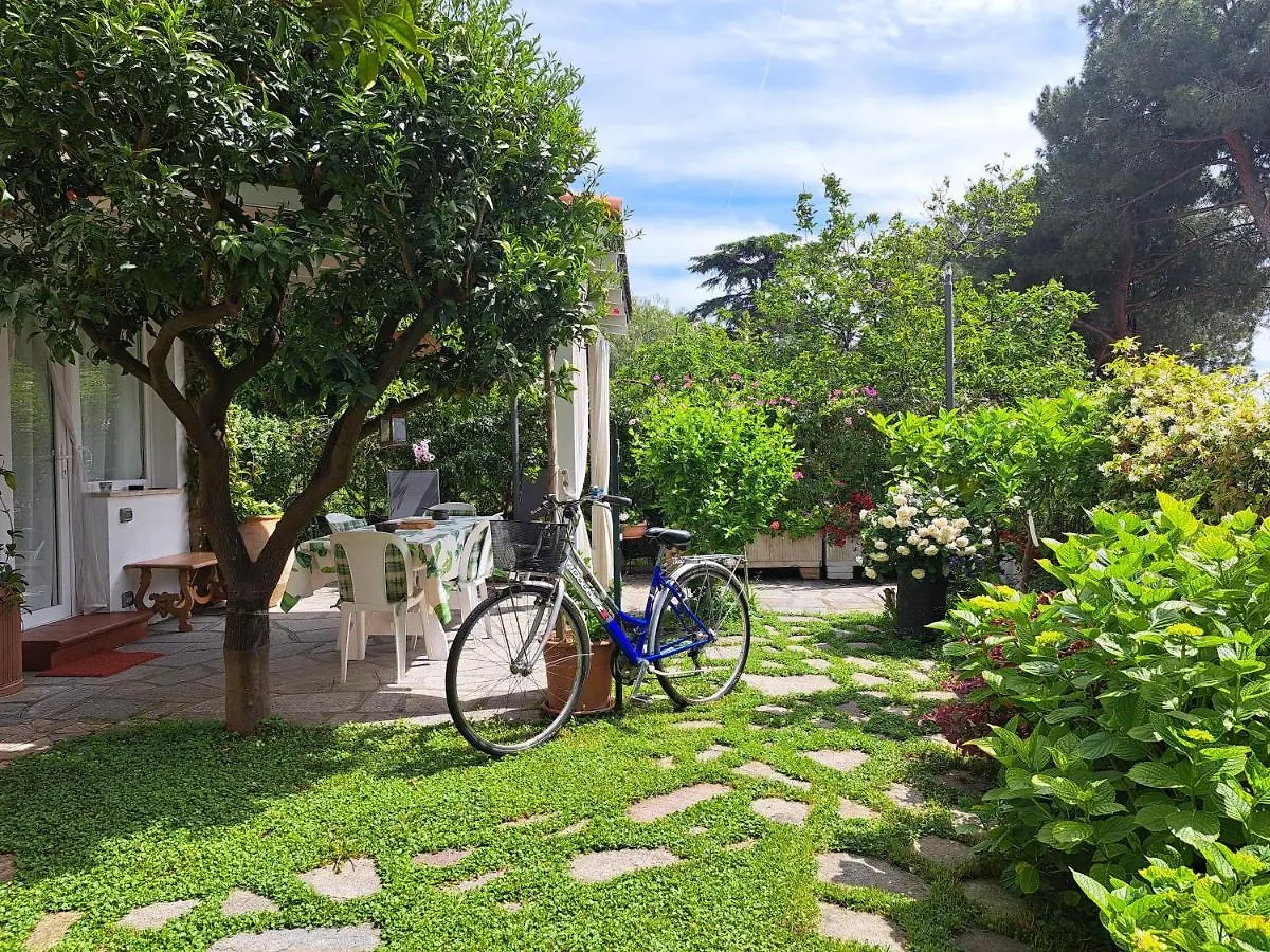 Apartment Comodo Con Giardino E Patio Sanremo